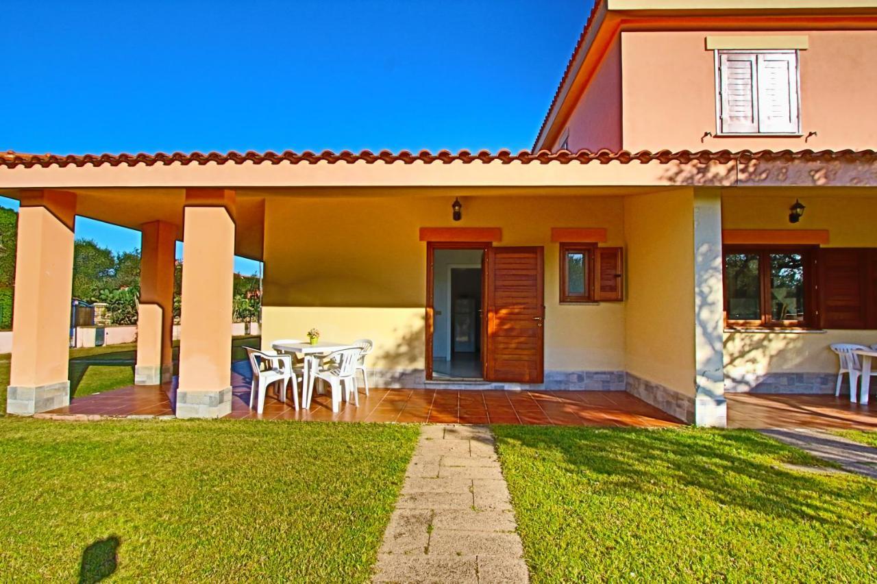 Residence Li Menduli San Teodoro  Exterior foto